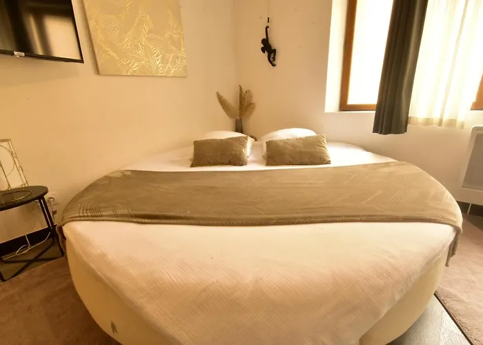 Appartement Jacuzzi Gold&Night